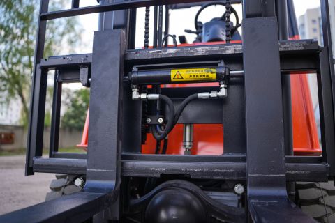 Вилочный погрузчик Sibtrike SF4 Light 20.3LA 2000 кг
